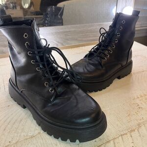 Black Lace-Up Women's 39 Boots